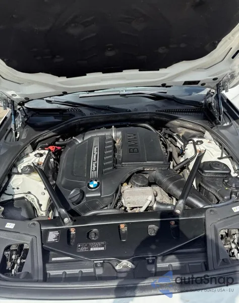 2014 BMW 535 Xi z USA, uszkodzony, nr VIN WBA5B3C52ED532601